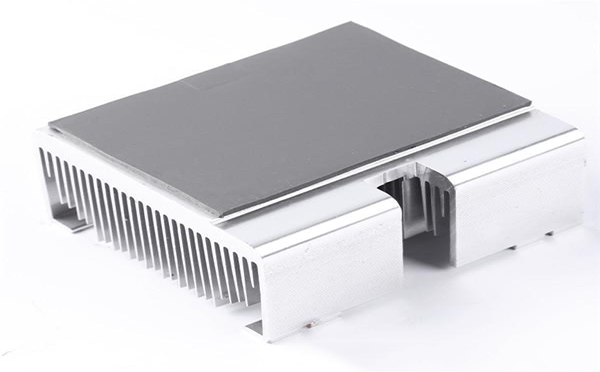 導(dǎo)熱相變片在散熱器上的作用